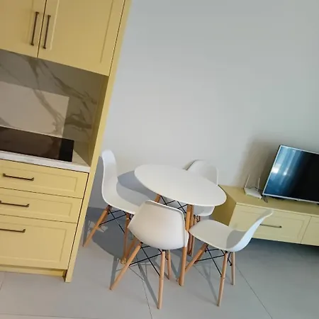 Wesley Qerret Apartment Golem (Tirana)